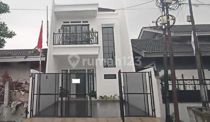 A strategic new house for sale in Cinere, Depok, near South Jakarta.