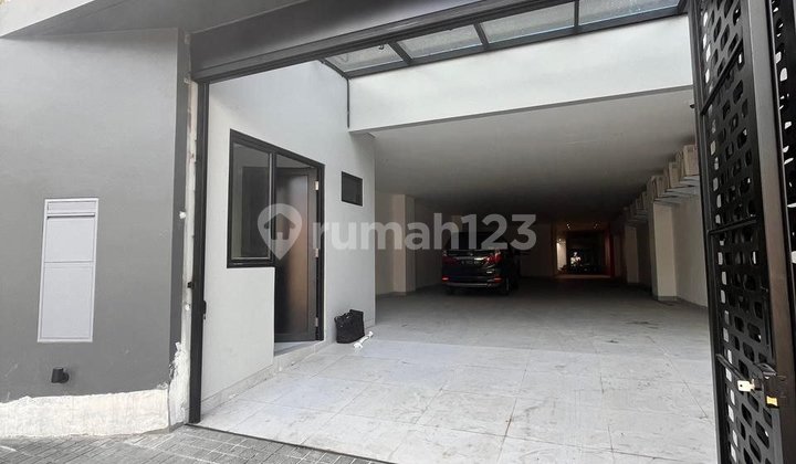 Kost House 43 Rooms for Sale in Salemba Central Jakarta Large Area Cheap 1
