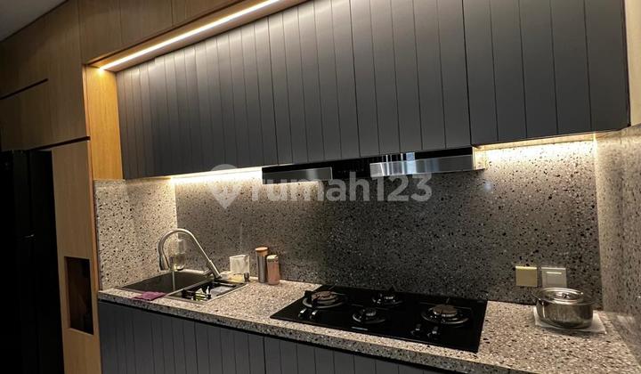 Rumah Pik 6x12, 3 Lantai, Harga Murah!