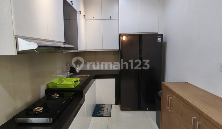 Rumah Golf Island, 3br Semi Furnished, Rapi Siap Huni