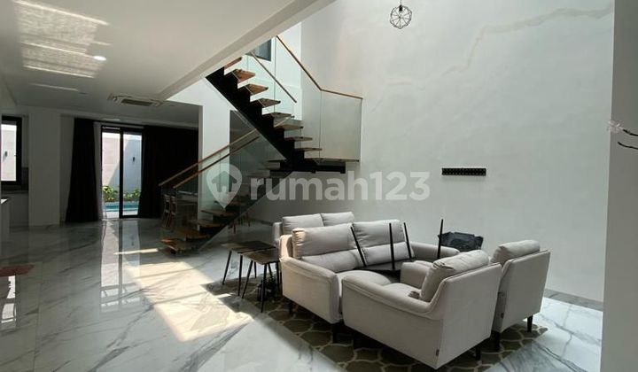 Rumah Pik Semi Furnished Brandnew, Ada Kolam Renang