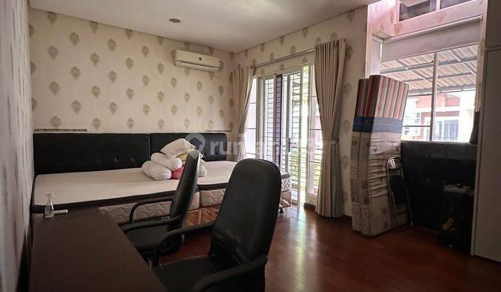 Rumah Crown Mansion Pik, 3 Lantai, Lokasi dekat Toll 1