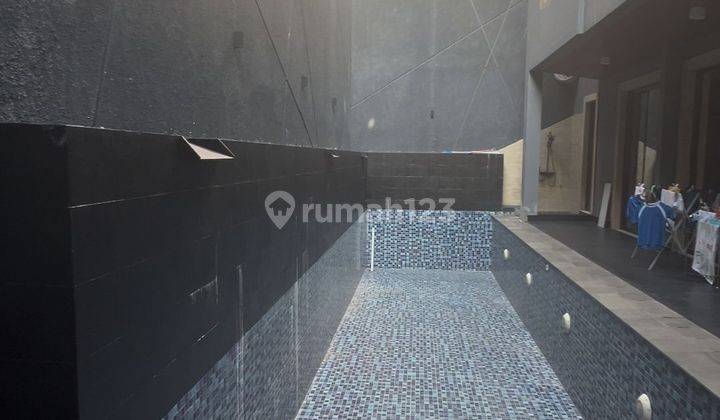 Rumah Mewah Pik 450m, 3.5 Lantai, Ada Swimming Pool 2