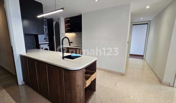 Goldcoast Apartment 3 Bedrooms Interior, Harga Investor!