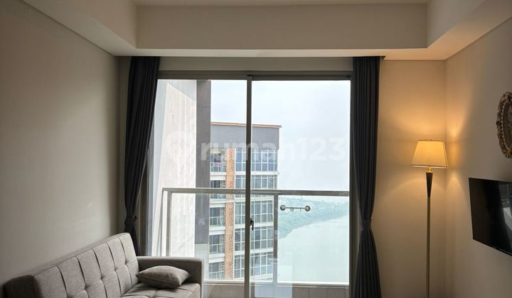 Goldcoast Apartment 1br Furnished, Lantai Tinggi 2