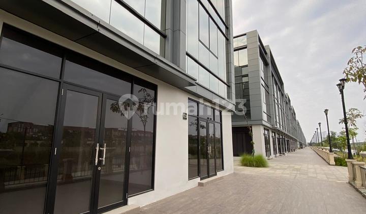 Rukan Pik2 Di Jalan Boulevard, 2 Muka View Danau