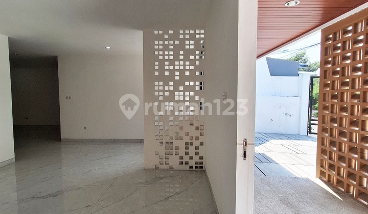 Rumah Muara Karang Luasan 200mtr, Full Renov Modern Minimalis 2