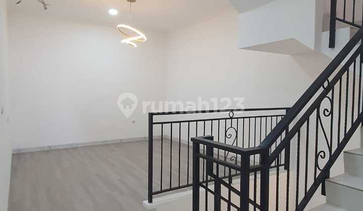 Rumah Brandnew Muara Karang, 3.5lantai, Modern Minimalis Rumah Brandnew Muara Karang, 3.5lantai, Modern Minimalis
