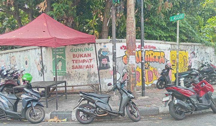 Termurah. Beli Tanah Bonus Bangunan Lama Di Cilosari, Cikini 2