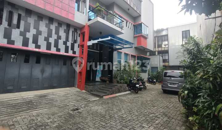 Kemanggisan Jl Olahraga. Banting Harga Gedung Kantor Siap Pakai.