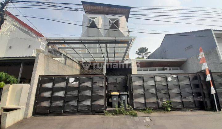 Flash Sale. Rumah Bagus Di Gandaria, Kebayoran Baru 1