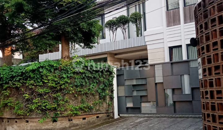 Best Deal. Rumah Mewah Lebak Bulus Harga Dibawah Njop