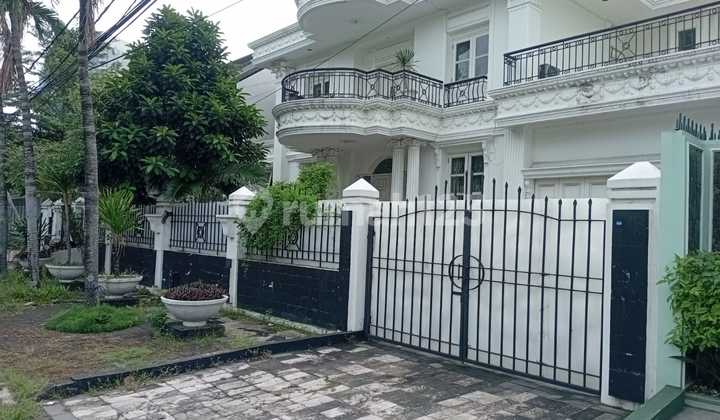 Kartika Utama, Pondok Indah. Rumah Besar Hitung Tanah Saja Kartika Utama, Pondok Indah. Rumah Besar Hitung Tanah Saja