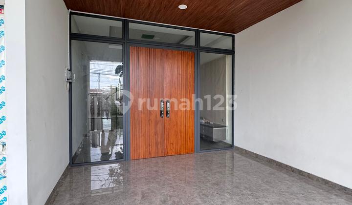 Rumah Mewah Bangunan Baru Kembangarum Semarang Barat 1