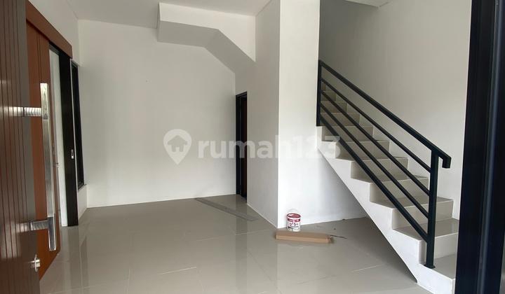 Rumah Baru Dua Lantai di Ketileng Semarang Siap Huni 2