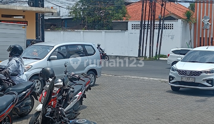Ruko Dilantai Dua dan Tiga Disewakan Cocok untuk Kantor 1