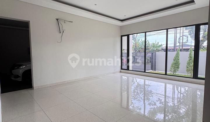 Rumah Mewah Bangunan Baru Kembangarum Semarang Barat 2