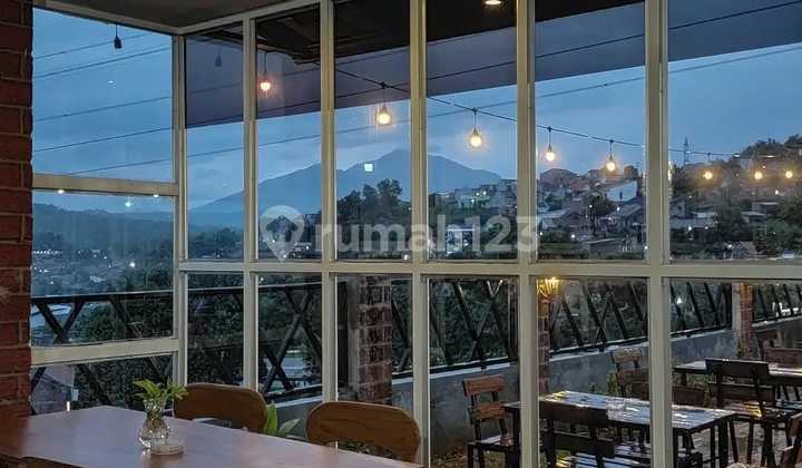 Tempat Usaha Berupa Cafe Untung Suropati Dijual Cepat 2