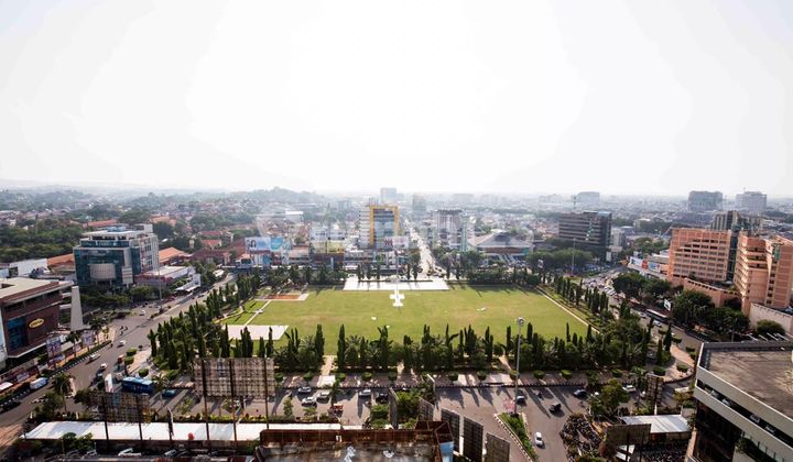 Warhol Louise Kiene Apartemen Simpang Lima Furnish Warhol Louise Kiene Apartemen Simpang Lima Furnish