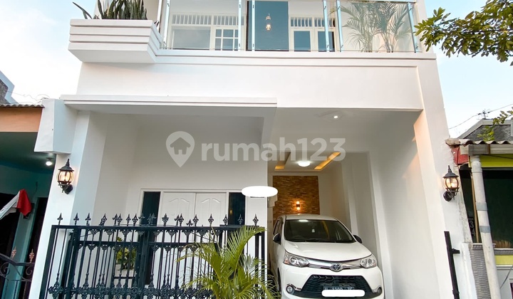 Plamongan Indah Furnished House for Rent, Cheap with Luxury Facilities 1