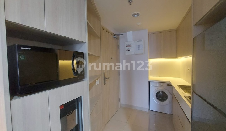 Orange County Apartment 1Br Premium 41 Sqm Nice and Comfortable Newport Tower 2