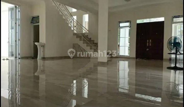 Disewakan Rumah di Taman Simpruk Summer Bliss Bagus Dan Nyaman di Lippo Cikarang 2