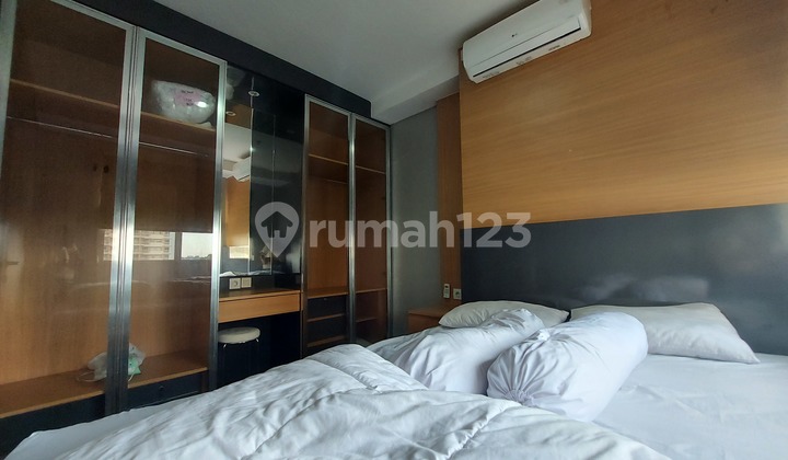 For rent Trivium apartment 1br great lake view in Lippo Cikarang