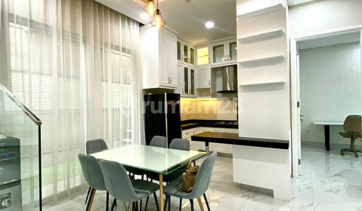 Rumah Sultan di Vassa Terrace - Hunian Modern, Mewah, dan Asri Rumah Sultan di Vassa Terrace - Hunian Modern, Mewah, dan Asri