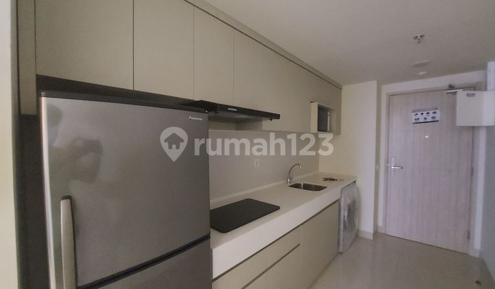 For Rent 2BR Orange County Apartment 66Sqm Newport Strategic Location in Lippo Cikarang 2