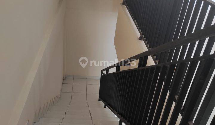 Disewakan Ruko Kemang 3 Lantai Siap Pakai  6