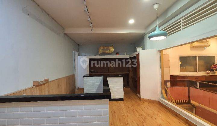 Disewakan Ruang Usaha Strategis 4