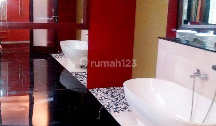 Disewakan Rumah Area Senayan Scbd 12