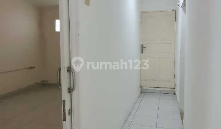 Disewakan Ruang Usaha Wijaya Jakarta Selatan 8
