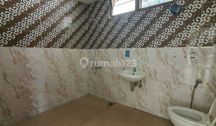Disewakan Ruang Usaha Kebayoran Baru 1 Lantai 3