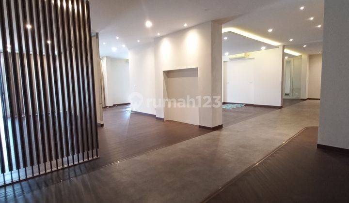 Dijual Ruang Usaha Bagus Kemang Siap Pakai SHM 8