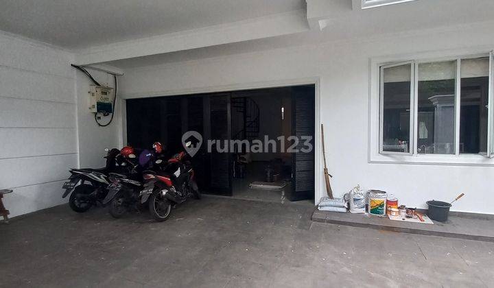 Disewakan Ruang Usaha Area Senopati Boleh Untuk Kantor Parkir 12 13