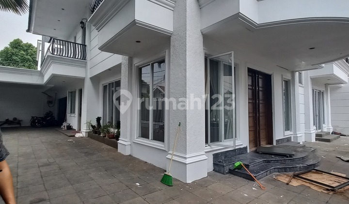 Disewakan Ruang Usaha Area Senopati Boleh Untuk Kantor Parkir 12 14