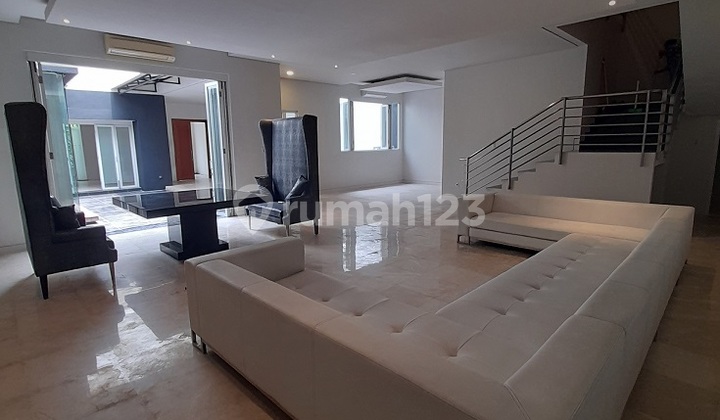 Disewakan Rumah Modern Bagus Mega Kuningan Jakarta Selatan 3