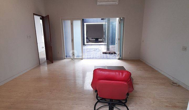 Disewakan Rumah Modern Bagus Mega Kuningan Jakarta Selatan 4