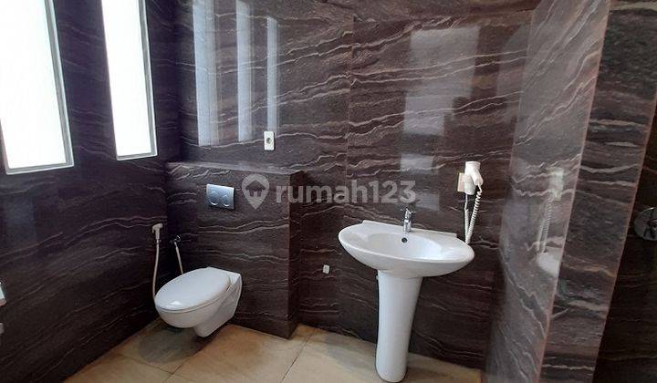 Disewakan Rumah Modern Bagus Mega Kuningan Jakarta Selatan 15