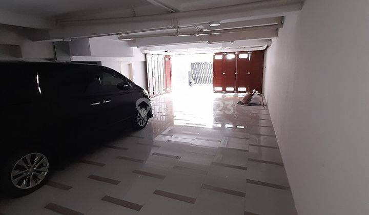 Disewakan Rumah Modern Bagus Mega Kuningan Jakarta Selatan 19
