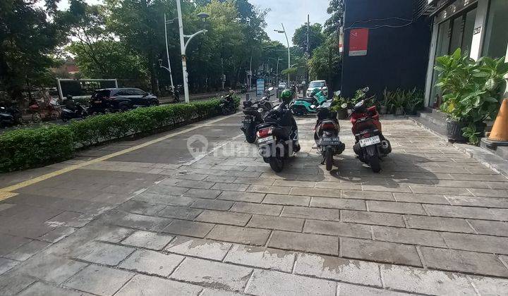 Disewakan Ruang Usaha Kemang Raya Jakarta Selatan 2