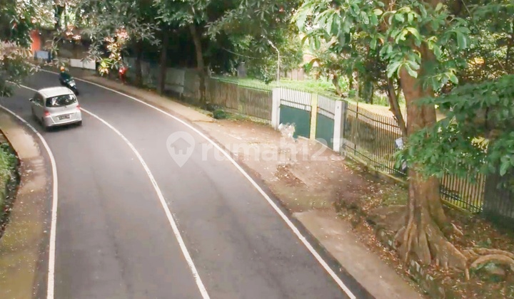 Turun Harga For Rent Tanah Strategis Mainroad Setiabudi Lebar 100m Cocok Utk Bikin Minimal 4 Padel + Cafe Cantik. Parkir Bisa Minimal 20 Mobil 2