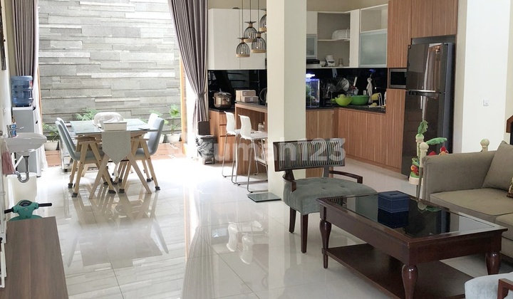 Hot Sale Rumah Mewah Tengah Kota di Maltra Residence Cantik Nyaman Terang 2