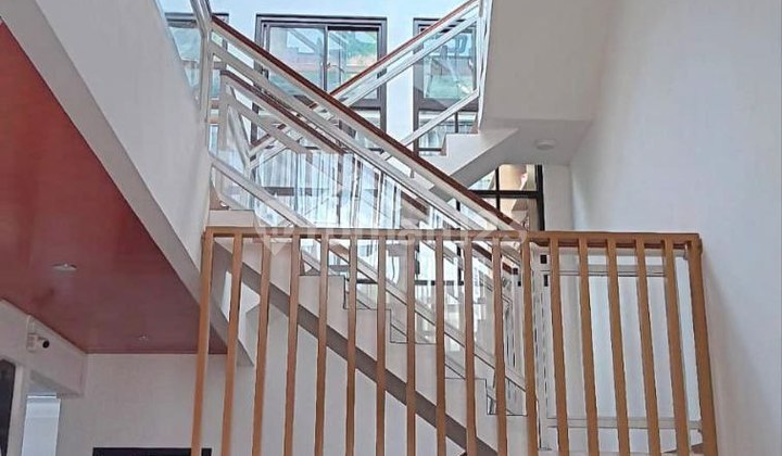 2-Story Fully Furnished Villa House for Sale in Cigadung, Dago Wing 2