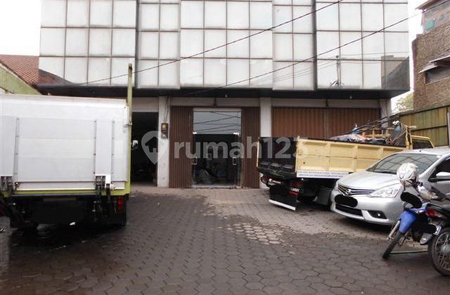 For Sale 4-Story Strategic Office in Moch Toga Area, Regol, Bandung For Sale 4-Story Strategic Office in Moch Toga Area, Regol, Bandung