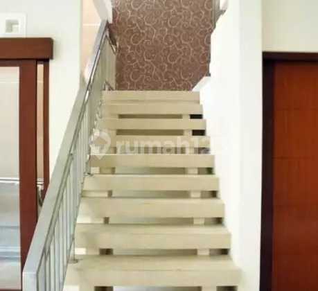 Disewakan Rumah Lux Minimalis di Sayap Riau Bandung 2