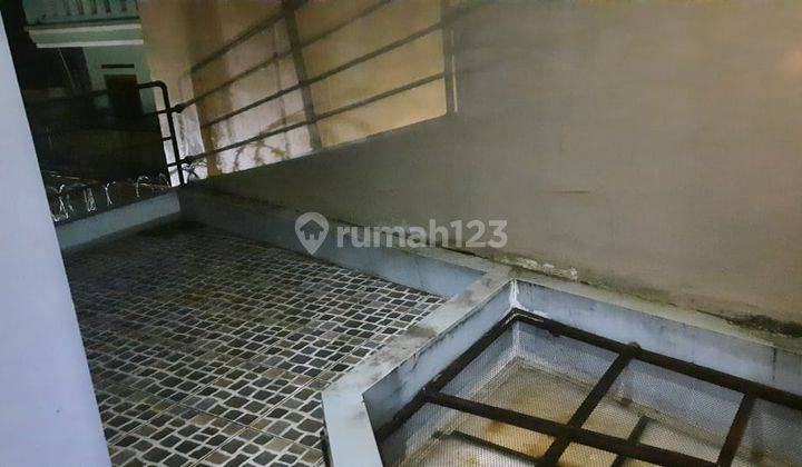 Disewakan Rumah Villa Minimalis Kolonel Masturi Lembang 11