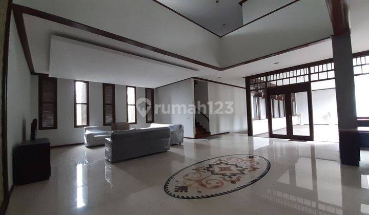 Disewakan Rumah Mewah Di Komplek Elite Setraduta Bandung Utara 6