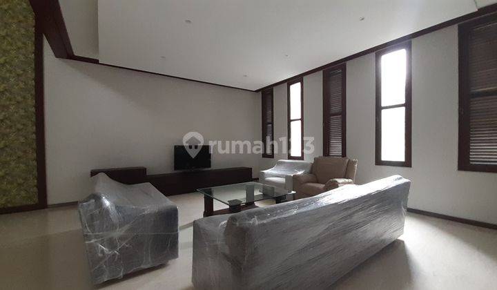 Disewakan Rumah Mewah Di Komplek Elite Setraduta Bandung Utara 10